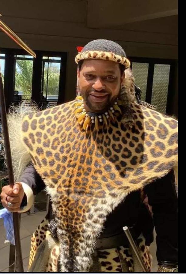 Scandal cu iz amoros în familia regală Zulu. Prima soţie a regelui nu este de acord cu a treia căsătorie a acestuia 946898