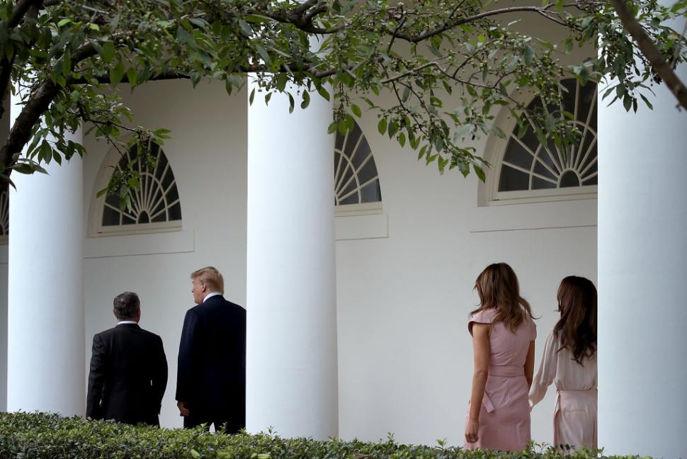 Regina pe care Melania Trump a invitat-o la Mar-a-Lago înainte de învestirea lui Trump. Mesajul transmis după discuția lor 947007