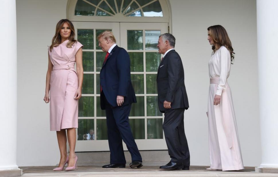 Regina pe care Melania Trump a invitat-o la Mar-a-Lago înainte de învestirea lui Trump. Mesajul transmis după discuția lor 947009