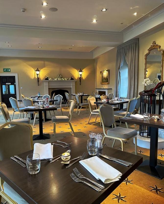 Un castel de 700 de ani e scos la vânzare. Imagini spectaculoase cu proprietatea de lux care a aparținut de generații aceleiași familii 947100