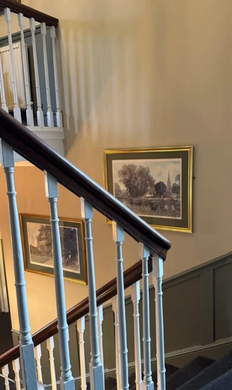 Un castel de 700 de ani e scos la vânzare. Imagini spectaculoase cu proprietatea de lux care a aparținut de generații aceleiași familii 947117