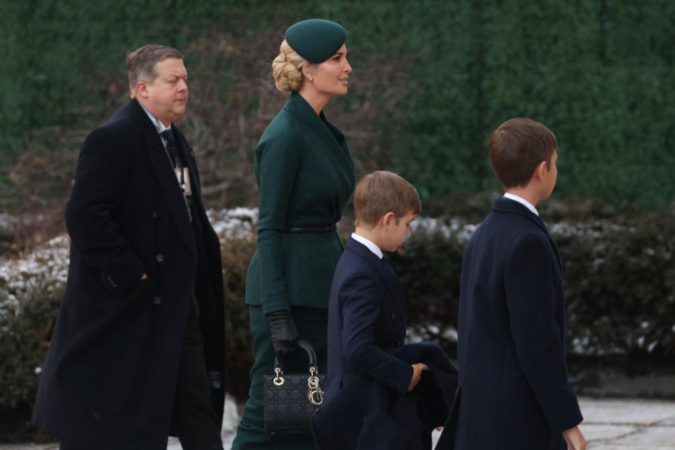 Ţinutele în ziua cea mare a învestirii celui de-al 47-lea preşedinte american, Donald Trump. Care au fost cele mai apreciate 947501