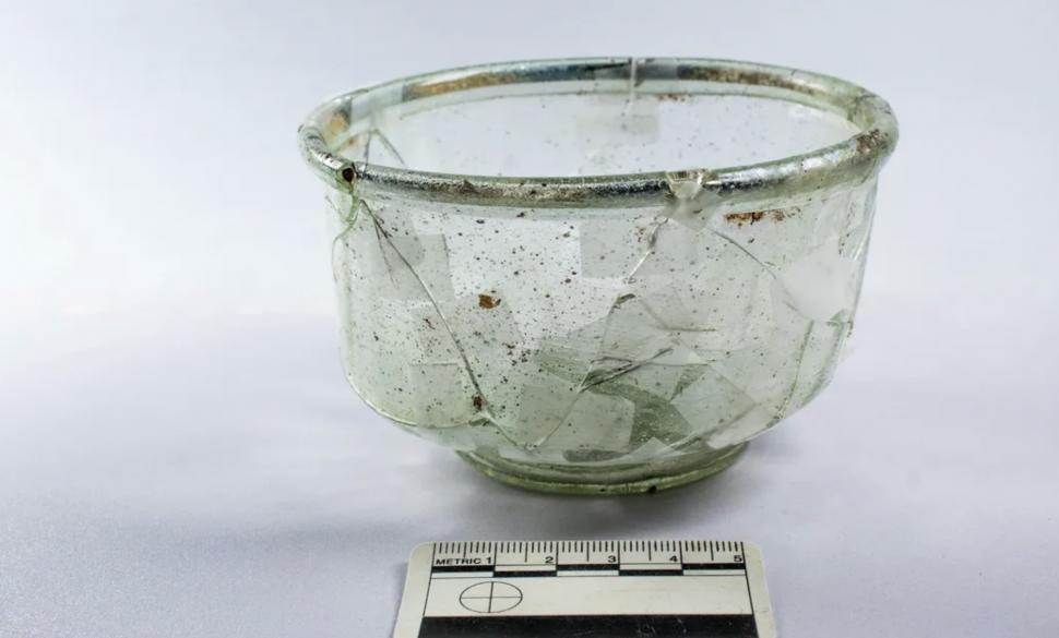 Descoperire arheologică neobișnuită: Un „individ cu rang înalt” învelit în gips lichid a fost găsit într-un sarcofag din epoca romană 947797