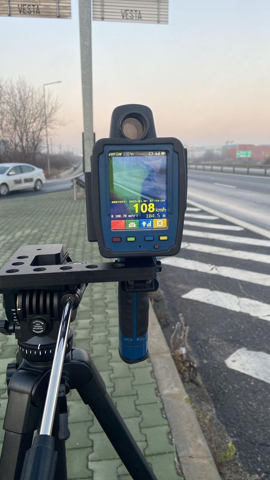 Prima amendă de circulație dată de sistemul automat al Poliției. O șoferiță va primi acasă sacțiunea, deși n-a fost oprită în trafic 947772