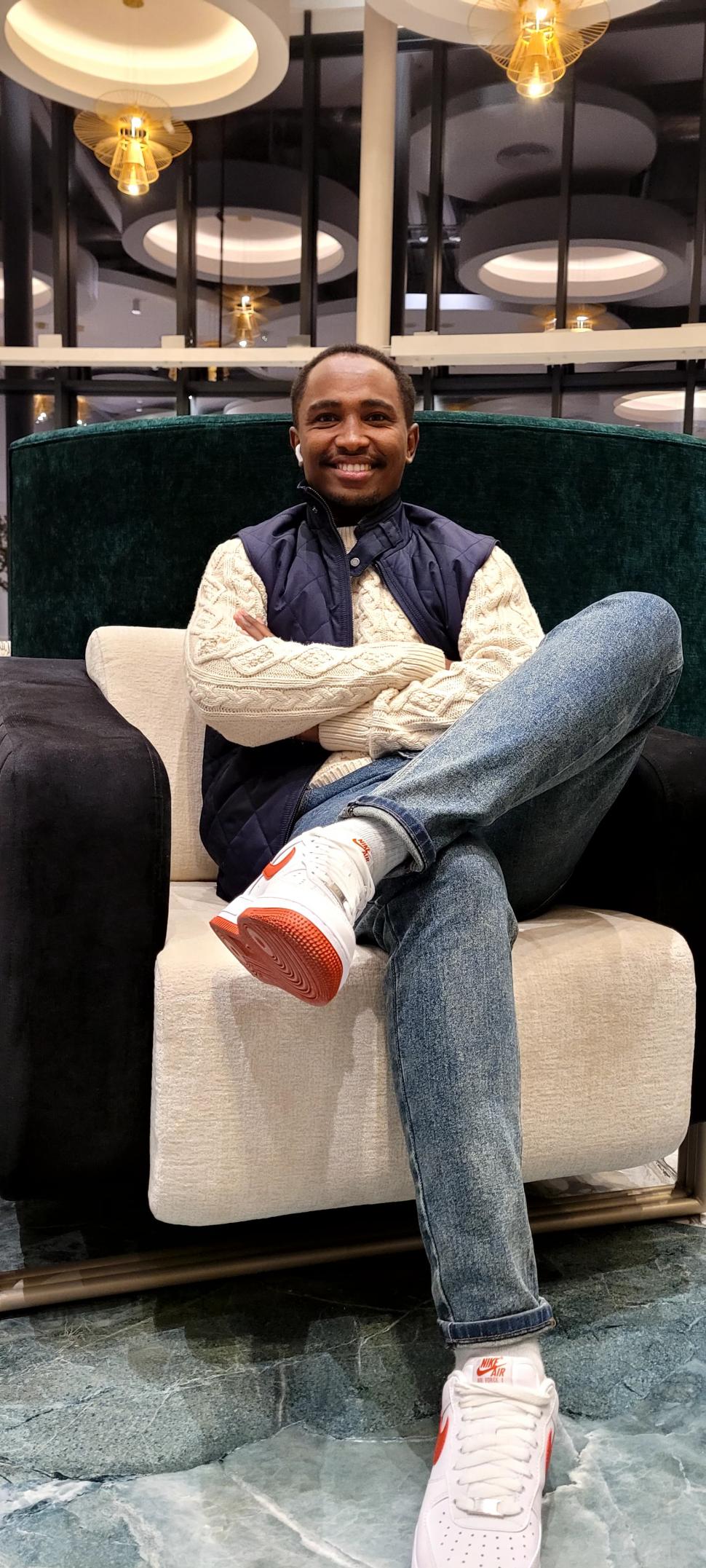 Un inginer etiopian cu MBA a ajuns maestru de caddy în România. ”Țara asta are ceva pentru toată lumea” 947822