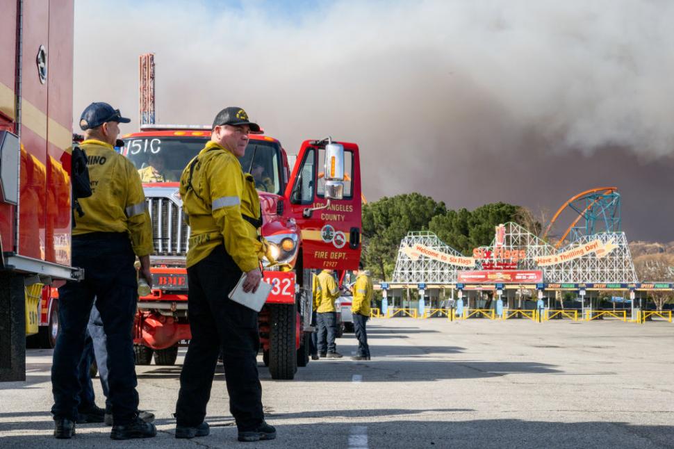  Un nou incendiu a izbucnit la nord de Los Angeles: „Hughes Fire” este alimentat de vânturile Santa Ana, s-au emis ordine de evacuare 947868