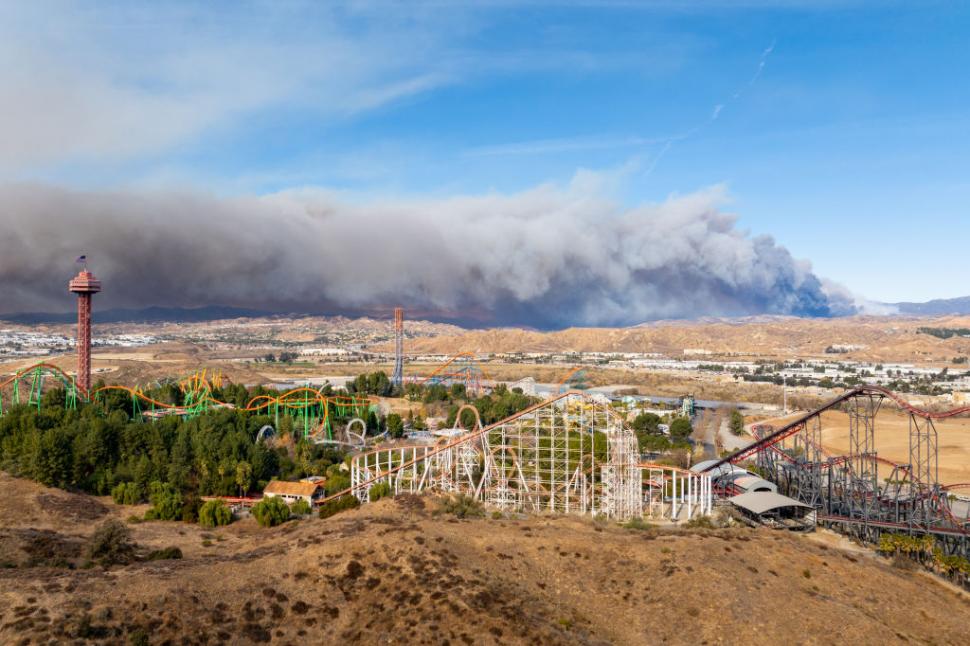  Un nou incendiu a izbucnit la nord de Los Angeles: „Hughes Fire” este alimentat de vânturile Santa Ana, s-au emis ordine de evacuare 947873