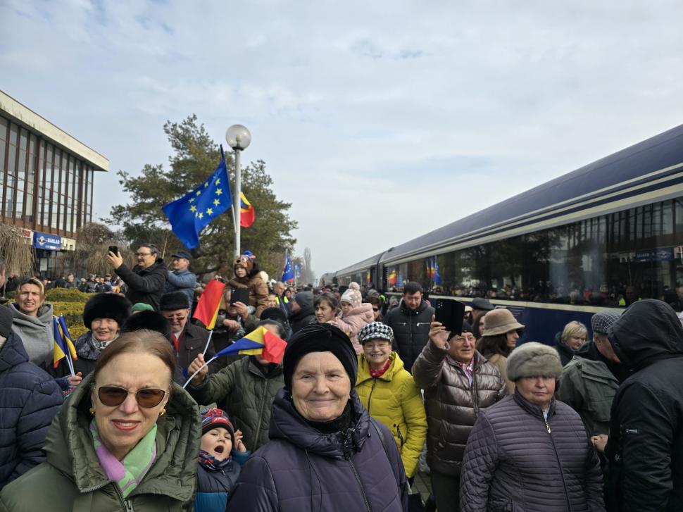 Cum a fost în Trenul Unirii care a plecat din Bucureşti şi a ajuns cu întârziere la Iaşi, din cauza veseliei de la Bârlad şi Vaslui 948188