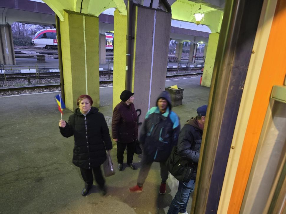 Cum a fost în Trenul Unirii care a plecat din Bucureşti şi a ajuns cu întârziere la Iaşi, din cauza veseliei de la Bârlad şi Vaslui 948205