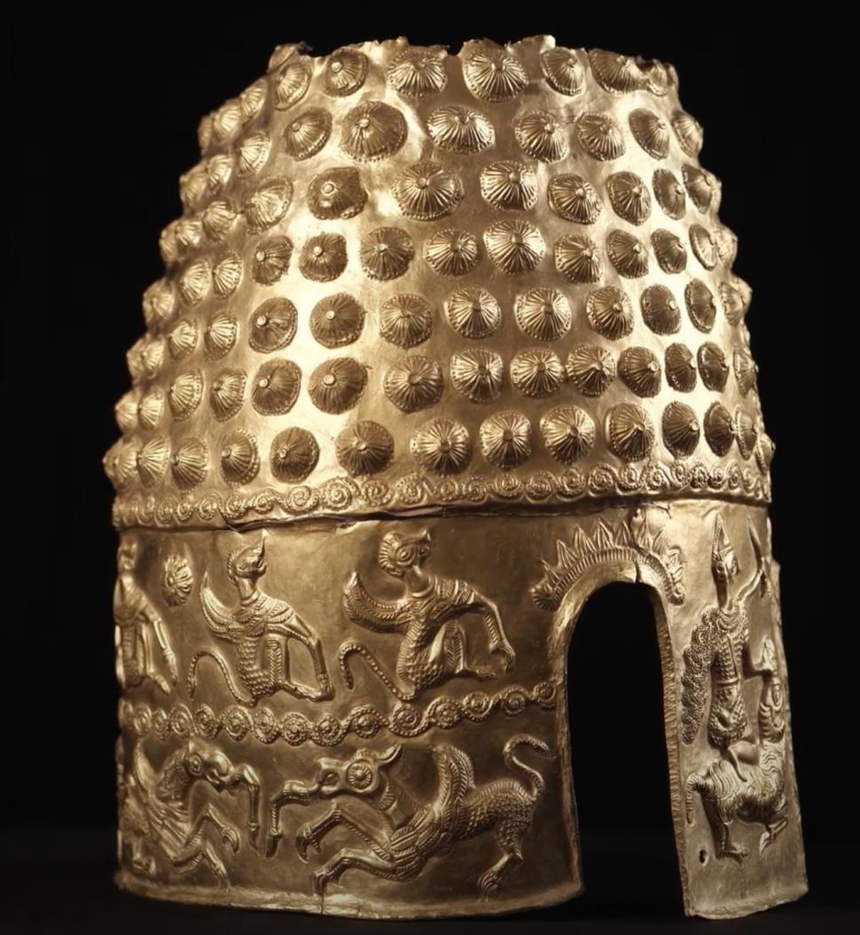 Tezaurul Dacic, furat din Drents. Au dispărut 4 dintre cele mai valoroase artefacte, printre și Coiful de aur de la Coțofenești 948310