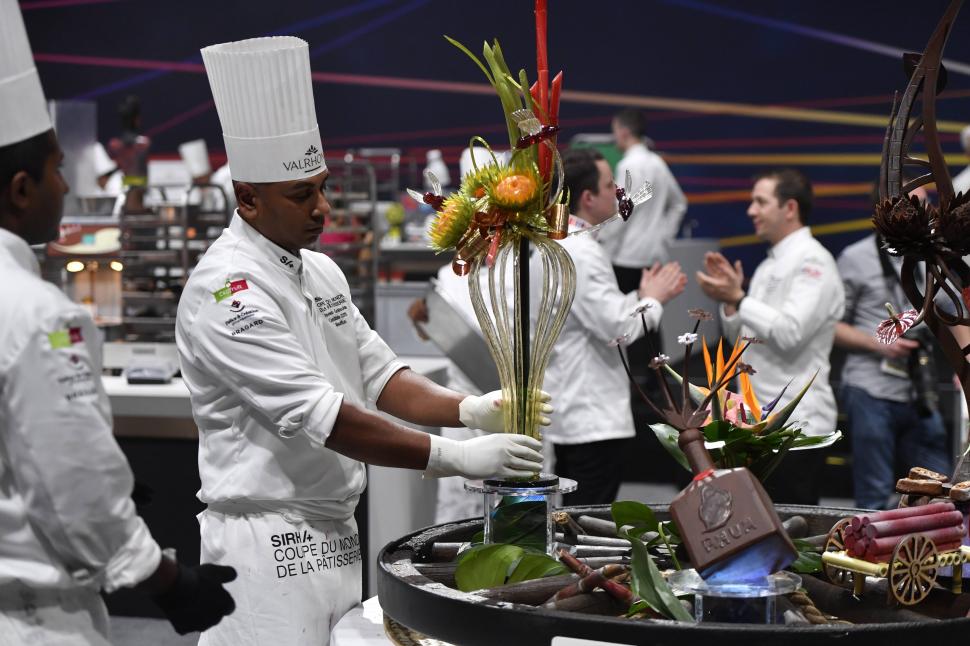 Japonia a învins Franța și a câștigat Cupa Mondială de Patiserie, competiția celor mai delicioase și arătoase deserturi 948582