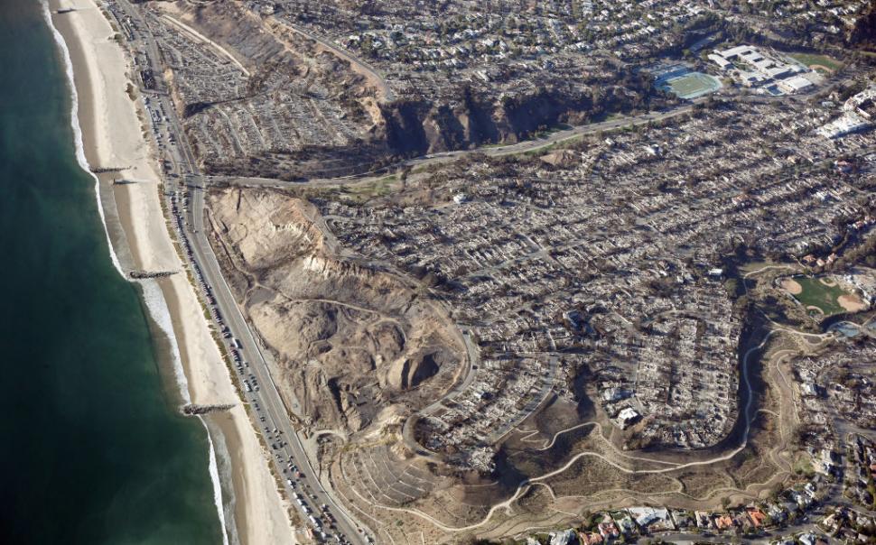 Reconstrucția zonei afectate de incendiile devastatoare din Los Angeles va costa 40 de miliarde de dolari. Cum arată acum orașul 948439