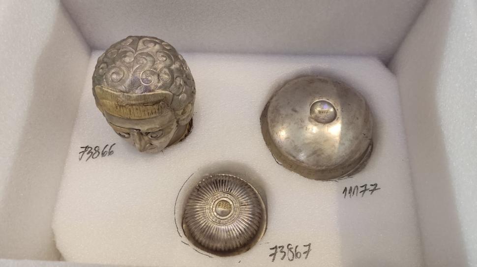 Ce a mai rămas din aurul României expus la Muzeul Drents. Experți de la Muzeul de Istorie sunt în Olanda ca să ia înapoi obiectele  948683