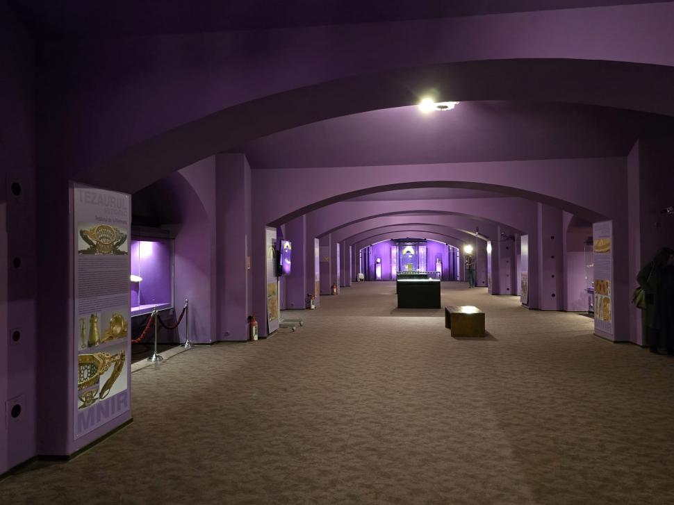 Aurul dacic a fost furat, dar cu Tezaurul de la Pietroasa peste care plouă în Muzeul Național de Istorie, ce facem?  948765