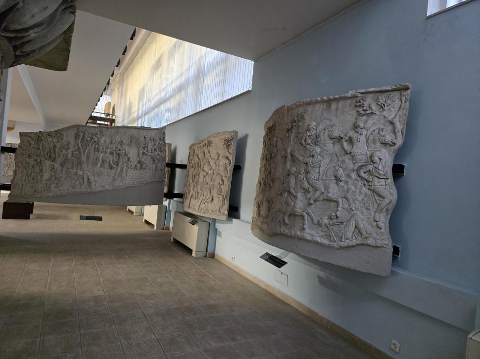 Aurul dacic a fost furat, dar cu Tezaurul de la Pietroasa peste care plouă în Muzeul Național de Istorie, ce facem?  948790