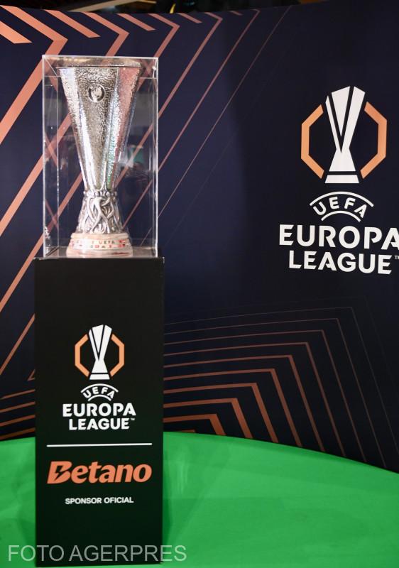 Două dintre cele mai dorite trofee, UEFA Europa League și UEFA Conference League, sunt expuse în București 949348