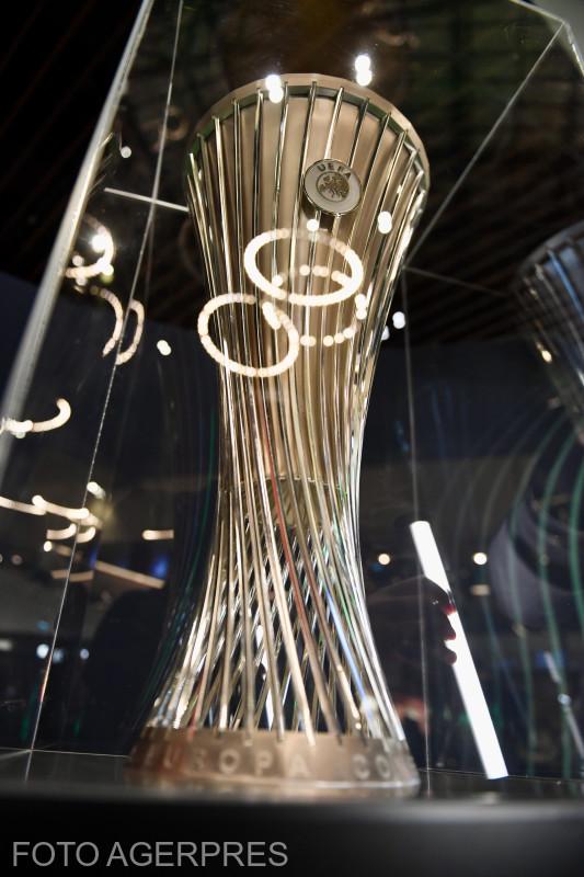 Două dintre cele mai dorite trofee, UEFA Europa League și UEFA Conference League, sunt expuse în București 949349