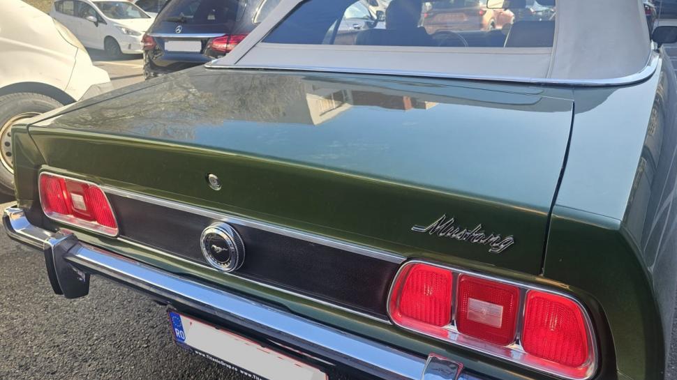 Imagini de colecţie cu un Ford Mustang din 1972 și o replică Mercedes-Benz SSK din 1929, aduse pentru inspecţie la RAR Griviţa 949329
