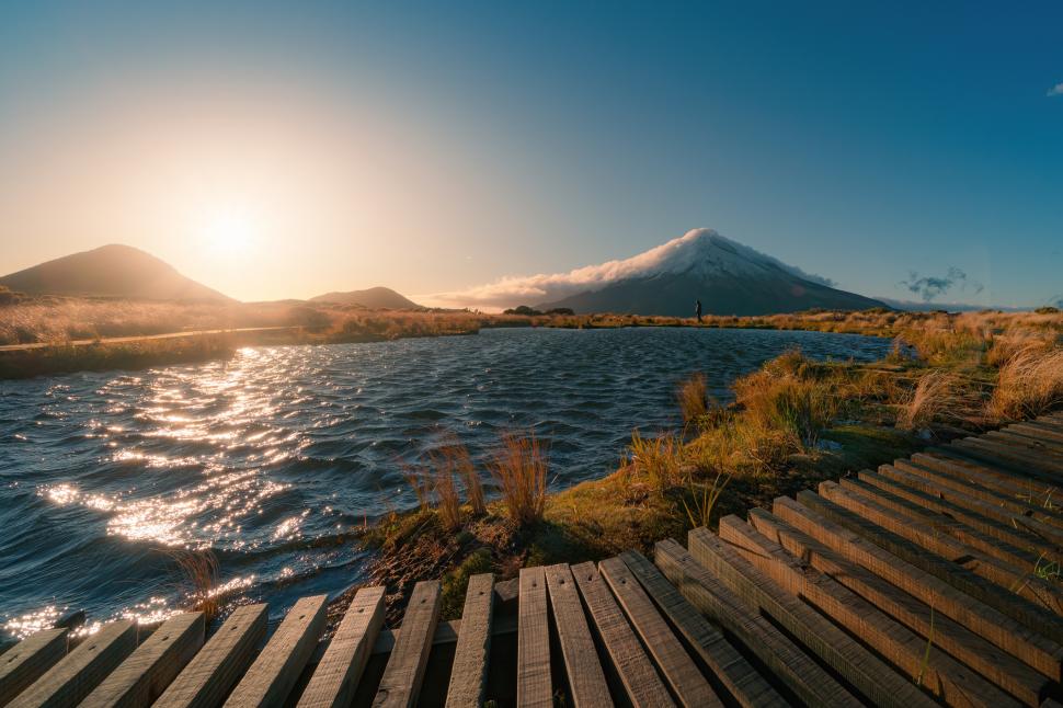 Un munte din Noua Zeelandă a primit prin lege calitatea de persoană. Are, de-acum, drepturi și obligații ca orice om 949420