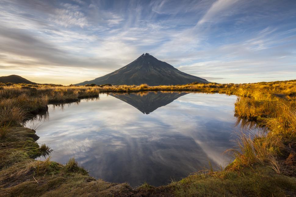 Un munte din Noua Zeelandă a primit prin lege calitatea de persoană. Are, de-acum, drepturi și obligații ca orice om 949428