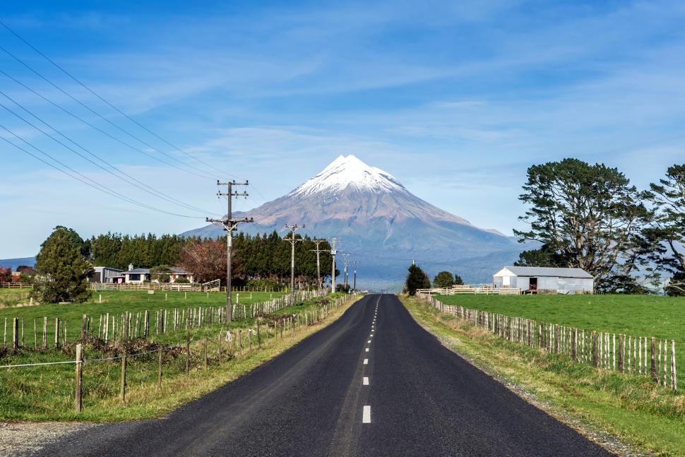 Un munte din Noua Zeelandă a primit prin lege calitatea de persoană. Are, de-acum, drepturi și obligații ca orice om 949435