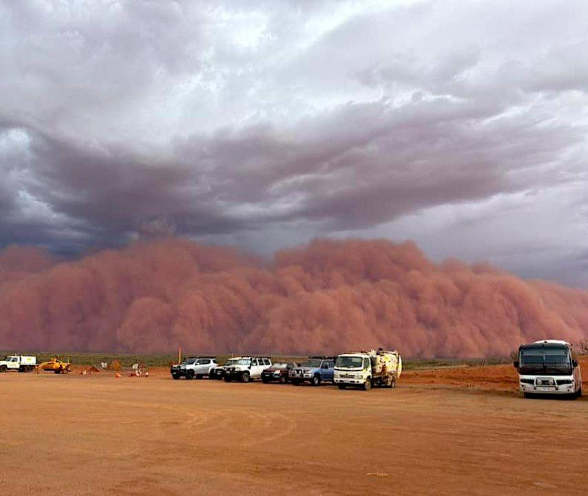 Peisaj apocaliptic în Australia: Imagini cu o furtună de praf uriașă, asemănată cu scenele din filmele cu Indiana Jones 949592