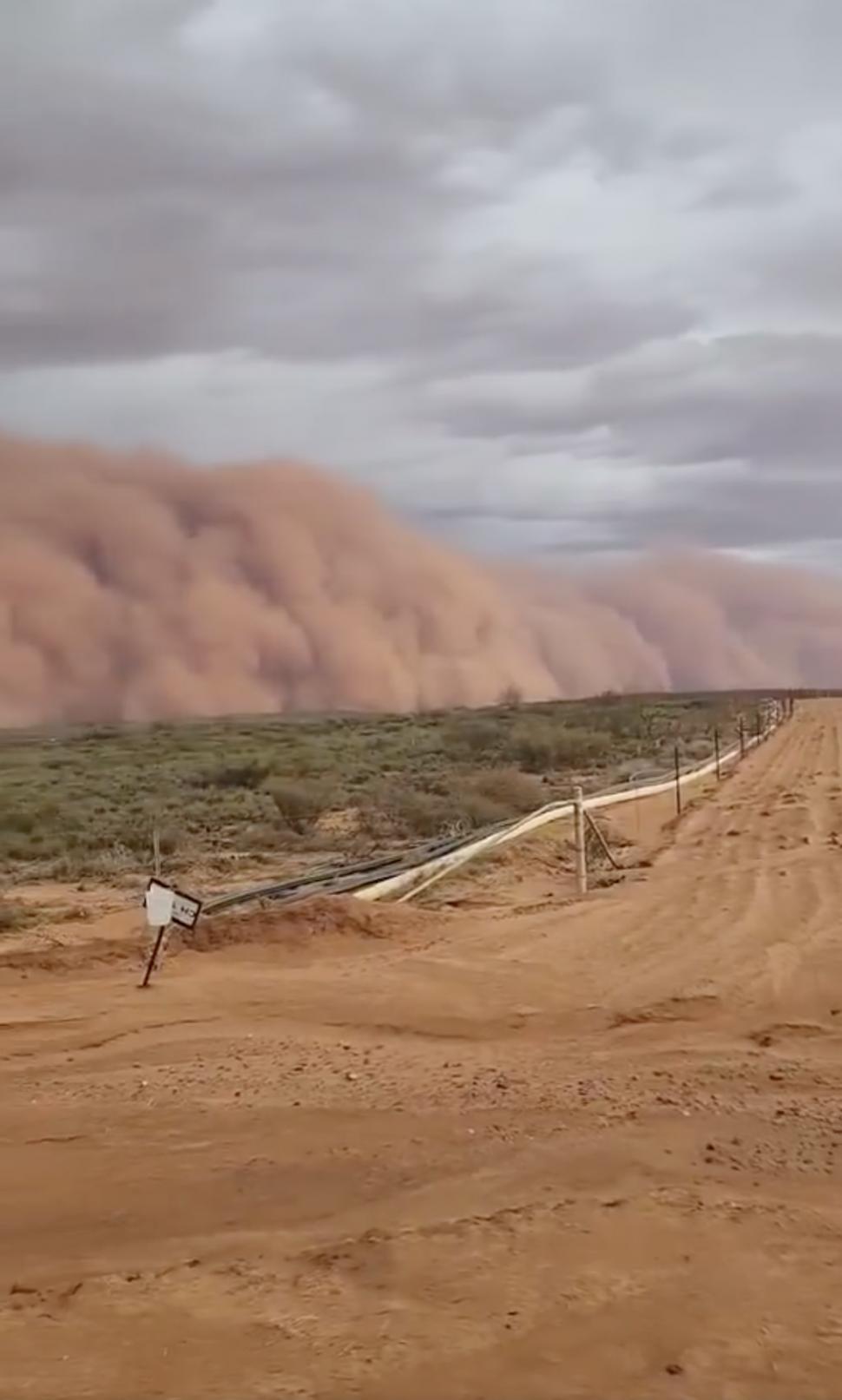 Peisaj apocaliptic în Australia: Imagini cu o furtună de praf uriașă, asemănată cu scenele din filmele cu Indiana Jones 949594