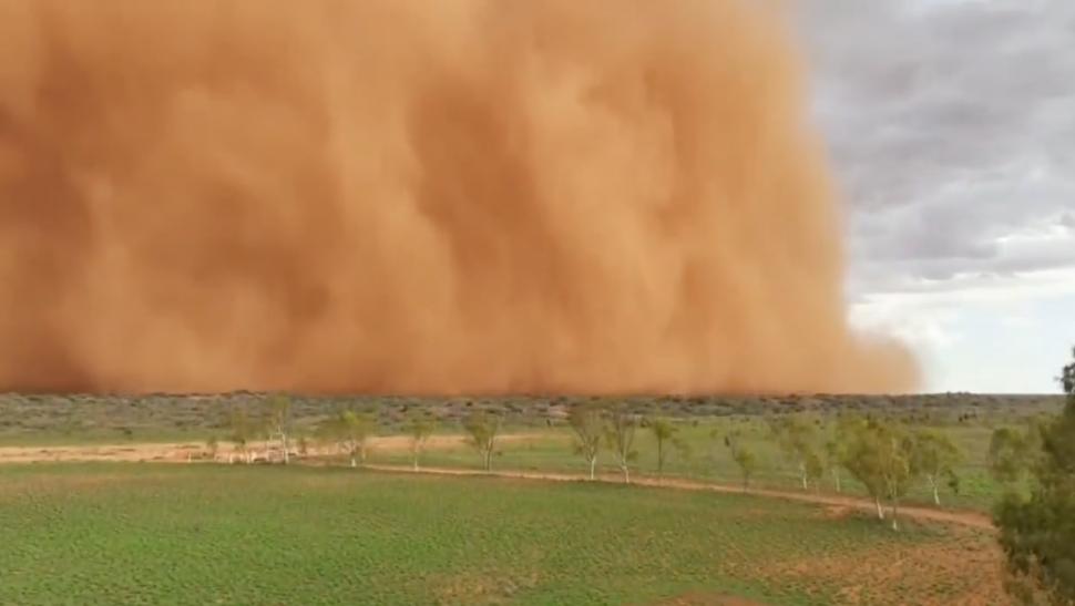 Peisaj apocaliptic în Australia: Imagini cu o furtună de praf uriașă, asemănată cu scenele din filmele cu Indiana Jones 949596