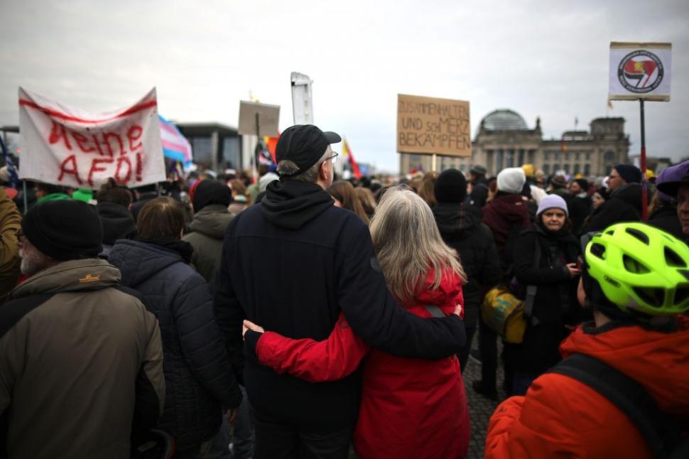 Demonstrație masivă împotriva extremei drepte și CDU, la Berlin. Peste 150.000 de oameni protestează în capitala germană 949703