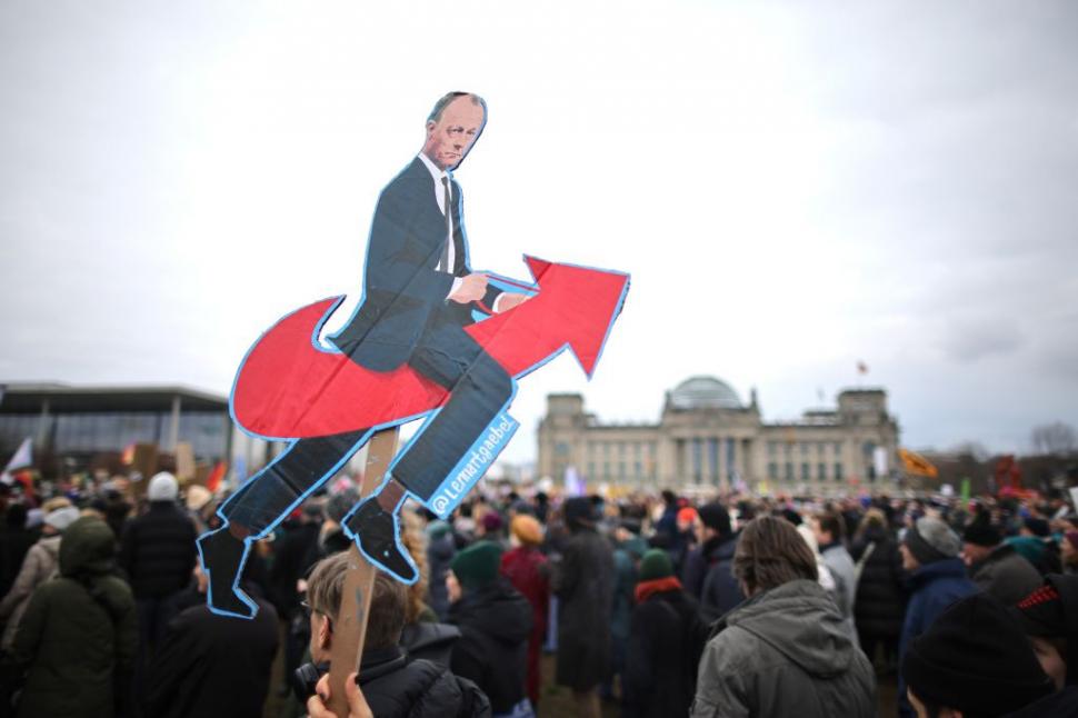 Demonstrație masivă împotriva extremei drepte și CDU, la Berlin. Peste 150.000 de oameni protestează în capitala germană 949706