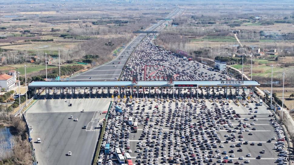 Cum arată, de fapt, un ambuteiaj auto 950101