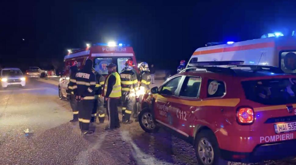 „Au stat sub apă 10-15 minute” Tânăra de 23 de ani și tatăl ei au murit, după ce au plonjat cu mașina în Olt. Copilul e în stare gravă 950311