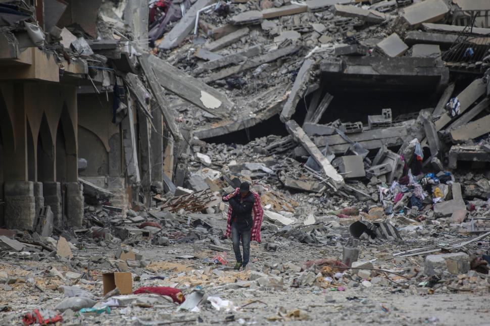 Cum arată acum Gaza pe care Trump zice că o face "Riviera Orientului Mijlociu". Ar fi nevoie de 350 de ani pentru reconstrucția zonei 950383