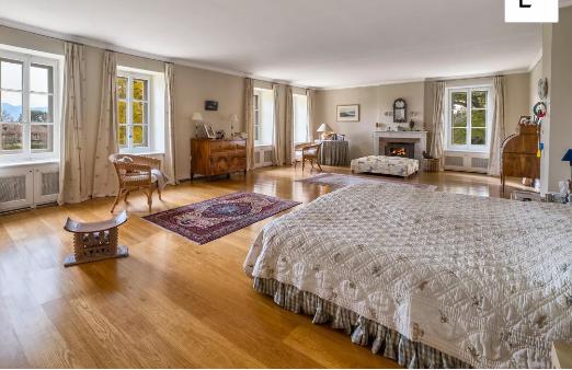 Vila elvețiană „La Paisible” a lui Audrey Hepburn a fost scoasă la vânzare. Proprietatea are 12 camere, 5 șemineuri, parc și piscină 950647