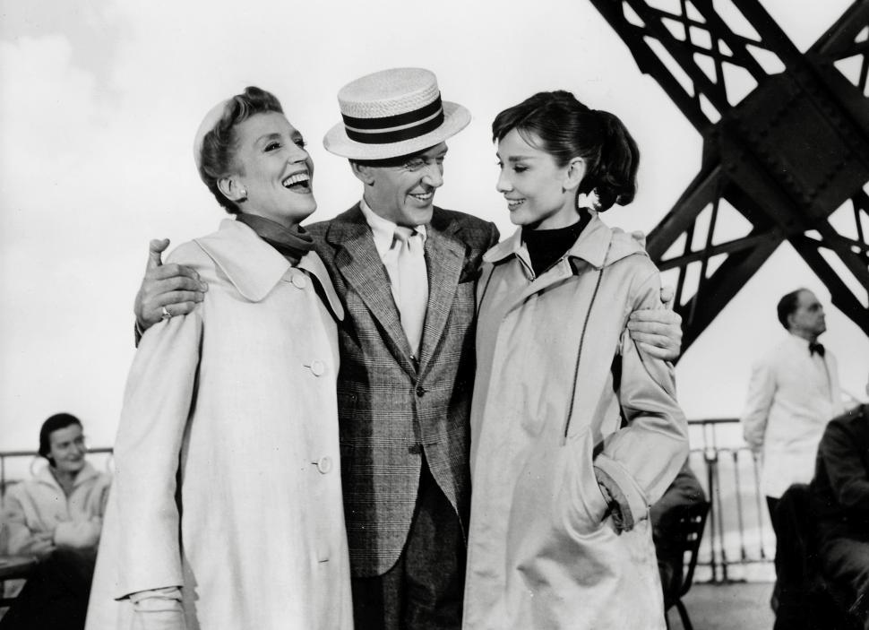 Vila elvețiană „La Paisible” a lui Audrey Hepburn a fost scoasă la vânzare. Proprietatea are 12 camere, 5 șemineuri, parc și piscină 950661