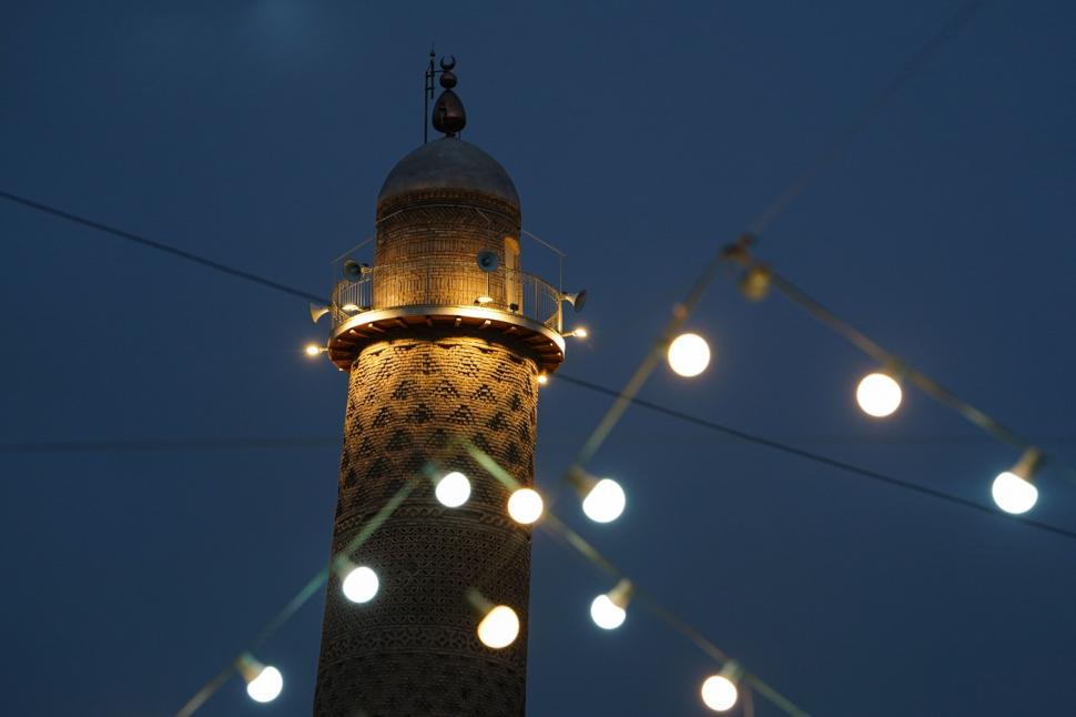 Înainte și după. „Era un oraș fantomă”. Cum arată acum minaretul al-Hadba și clădiri istorice din Mosul, pe care ISIS le distrusese 950772