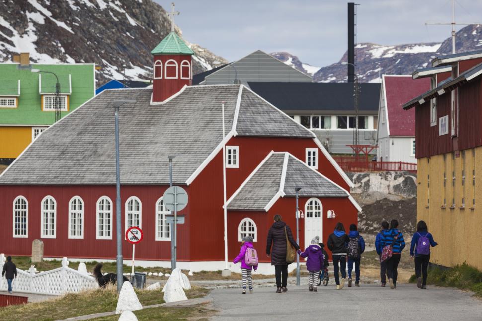 Pentru că Trump insistă că vrea Groenlanda, danezii spun că strâng bani ca să cumpere California: Mickey Mouse cu cască vikingă, vă rog 951540