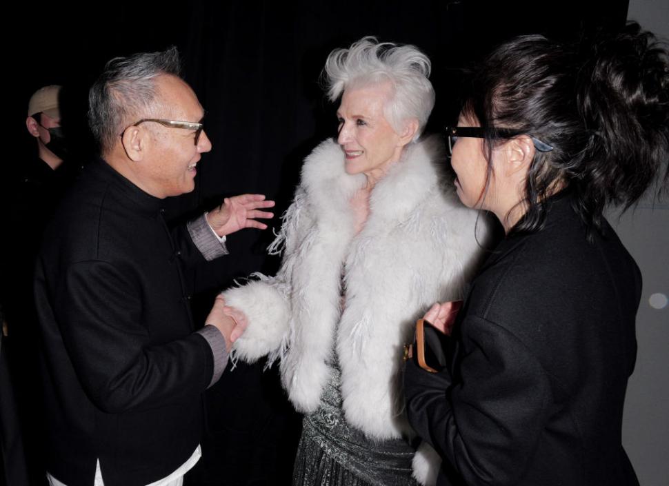 Mama lui Elon Musk a provocat o surpriză uriașă la un eveniment din New York. Cum a apărut pe scenă, la 76 de ani 951659