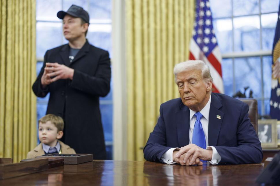 Băiețelul lui Elon Musk i-a spus lui Donald Trump, în Biroul Oval: „Tu nu ești președintele, taci din gură”. Imaginile s-au viralizat 951933