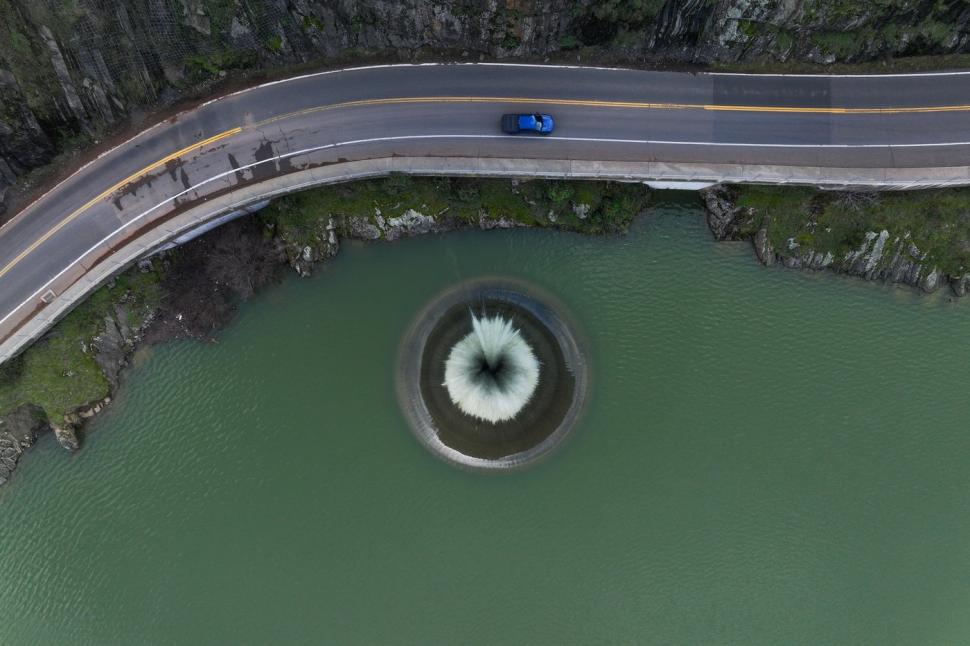 Fenomenul ciudat care se petrece în California o dată la câțiva ani. Care este explicația din spatele imaginilor spectaculoase 952005