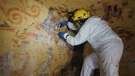 Descoperire arheologică importantă: Un mormânt pictat de etrusci acum 2.500 de ani cu „o scenă unică” a fost găsit în Italia 952167