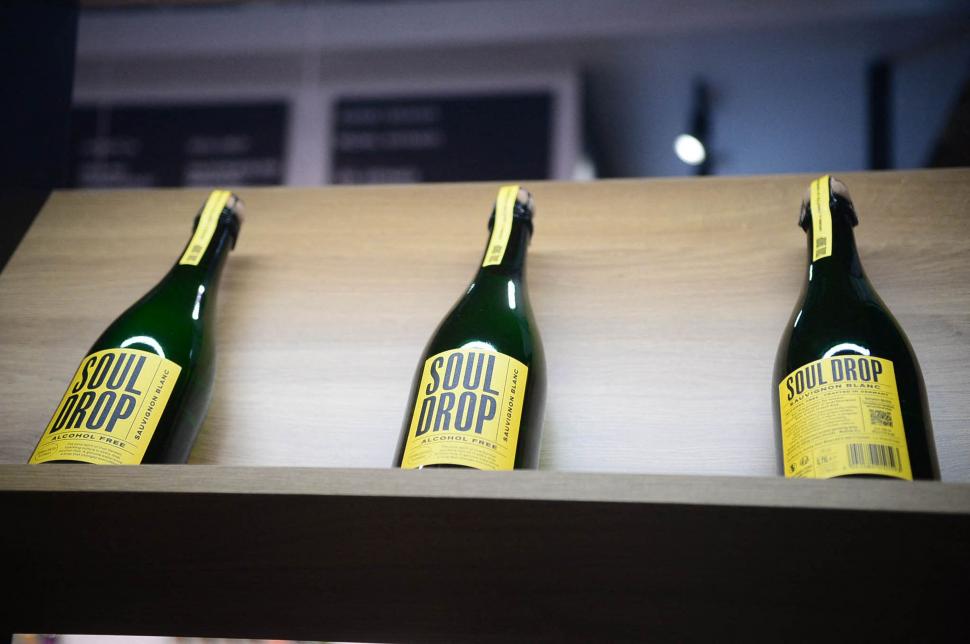 Prosecco cu diamante și vinuri vulcanice. Noile tendinţe pentru băuturile alcoolice au fost prezentate la o expoziţie, în Paris 951993