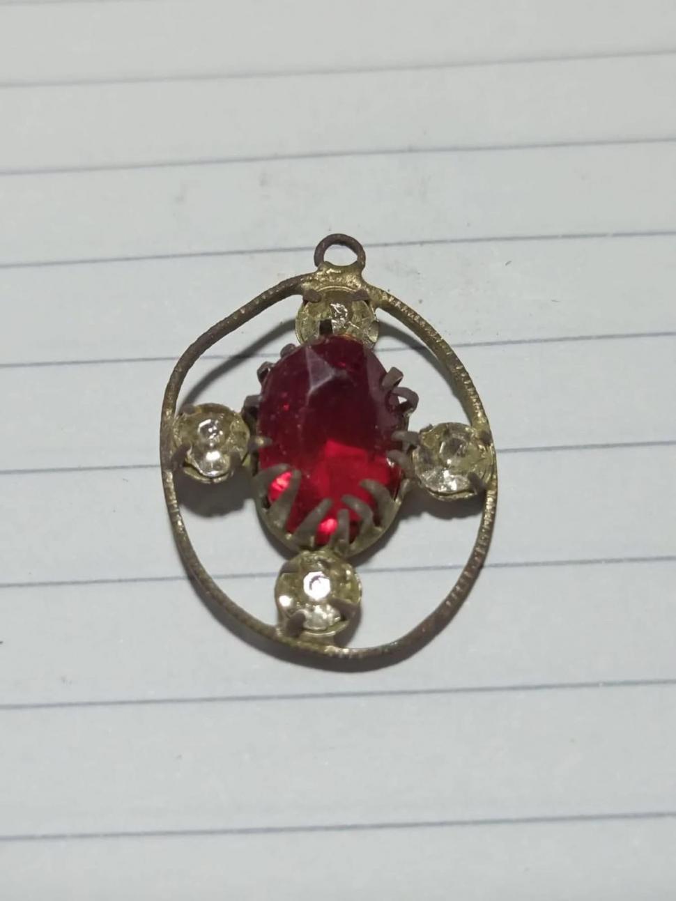 Un miner din Gorj a plecat în pădure cu un detector de metale și a făcut o descoperire senzațională 952933