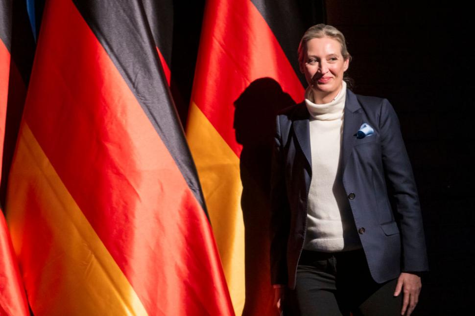 Cine e Alice Weidel, suveranista anti-migrație care vrea să conducă Germania: e căsătorită cu o singaleză și trăiește în Elveția 953422