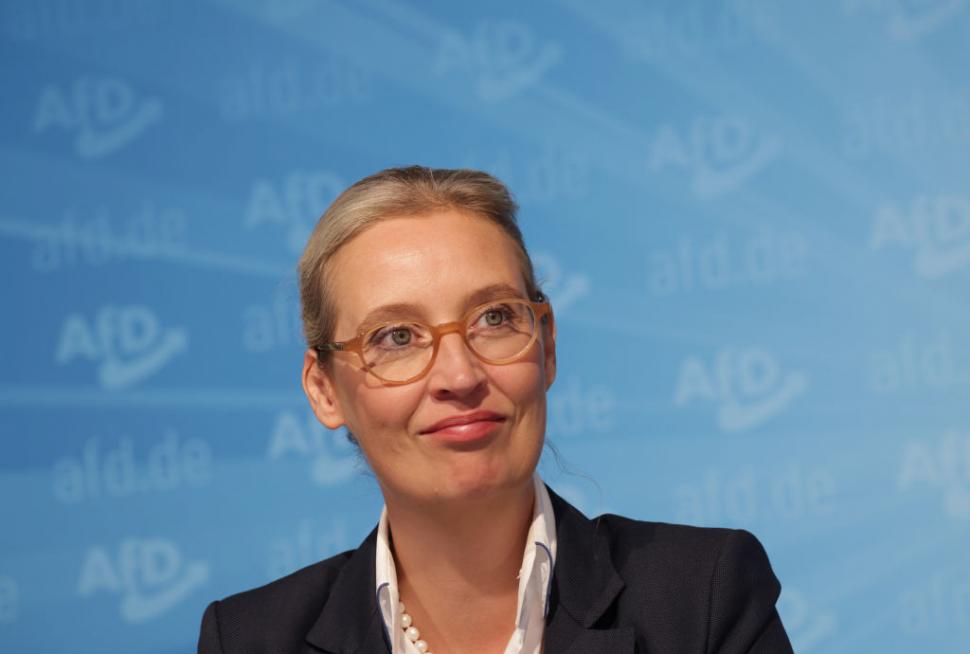 Cine e Alice Weidel, suveranista anti-migrație care vrea să conducă Germania: e căsătorită cu o singaleză și trăiește în Elveția 953427