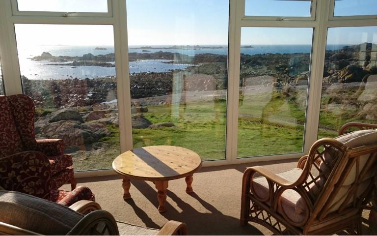 Insula care se poate închiria în întregime cu doar 50 de euro pe noapte. Are o casă cu 9 dormitoare, complet utilată 953631