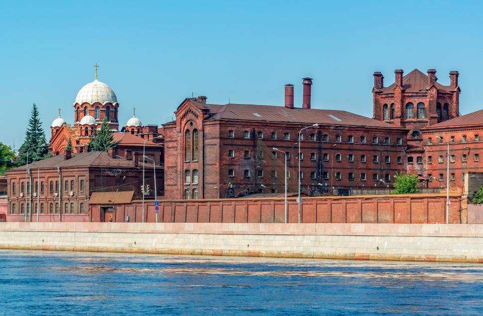  O celebră închisoare din Sankt Petersburg a fost vândută la licitaţie. În ce se va transforma 953645