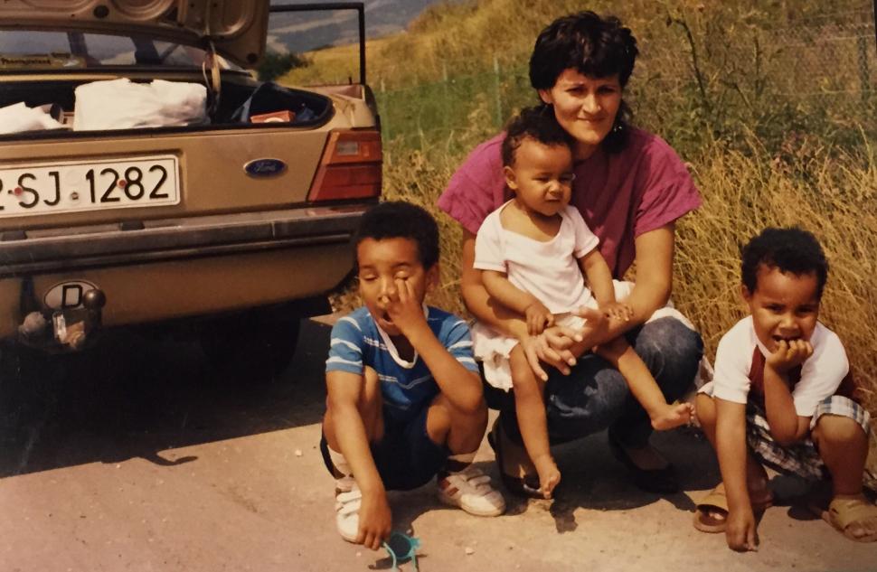 Povestea ardeleanului de culoare care oferă consultanță în afaceri și te învață să gătești pe TikTok: „Am fost sărac lipit” 952764