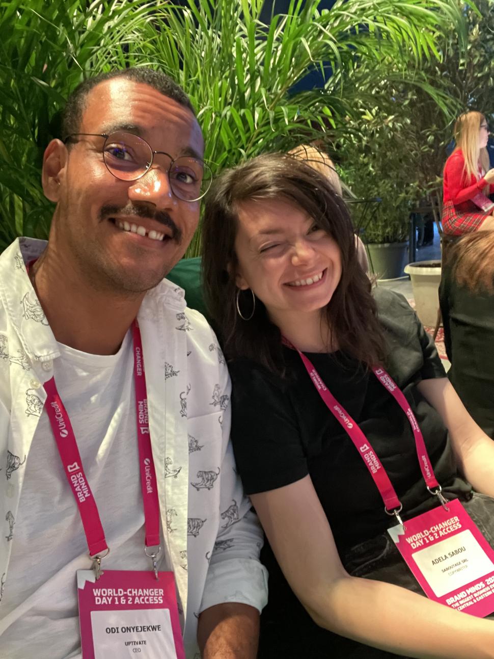 Povestea ardeleanului de culoare care oferă consultanță în afaceri și te învață să gătești pe TikTok: „Am fost sărac lipit” 952767