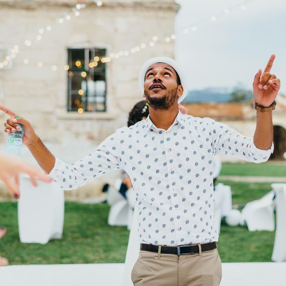 Povestea ardeleanului de culoare care oferă consultanță în afaceri și te învață să gătești pe TikTok: „Am fost sărac lipit” 952769